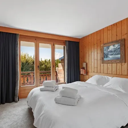 Apartment Homely And Spacious Penthouse Centrally Located - What'app - 0034-635-520-036 - For Reservations!