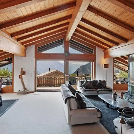 Homely And Spacious Penthouse Centrally Located - What'app - 0034-635-520-036 - For Reservations! Apartment Verbier